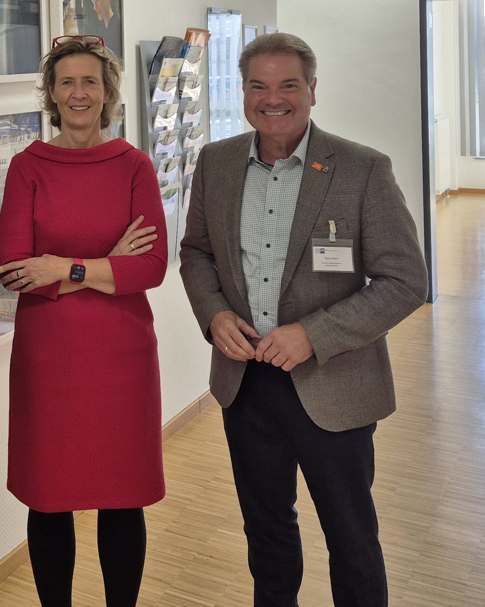 Klaus Imhof (rechts) für das SRH Berufsbildungswerk Neckargemünd bei einem Fachtermin